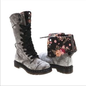 Dr. Marten’s Triumph boot. Perfect condition. Size 7